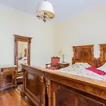 Sello Villa *