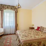 Sello Villa *
