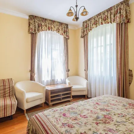 Sello Villa *